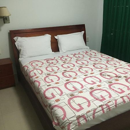 Quy Thanh Hotel โฮจิมินห์ซิตี้ ภายนอก รูปภาพ
